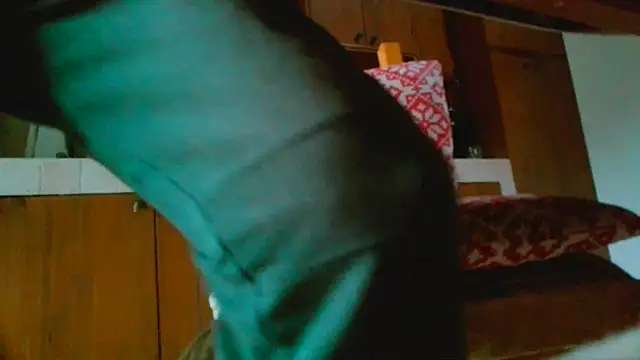 Snapshot of Prince-sexy chatting on 10/19/25, 07:20 Prince-sexy online show from 10/19/25, 07:20