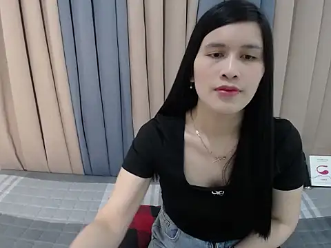 Snapshot of pinay_amaliax chatting on 04/19/26, 10:47 pinay amaliax online show from 04/19/26, 10:47