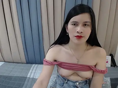 Snapshot of pinay_amaliax chatting on 05/11/26, 04:04 pinay amaliax online show from 05/11/26, 04:04