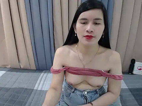 Snapshot of pinay_amaliax chatting on 05/24/26, 10:20 pinay amaliax online show from 05/24/26, 10:20