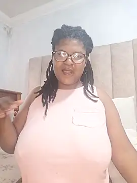 Snapshot of Sexybusty01 chatting on 11/27/25, 08:38 Sexybusty01 online show from 11/27/25, 08:38