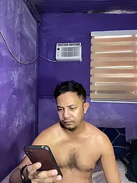 Snapshot of hotcumboi69 chatting on 02/20/26, 03:14 hotcumboi69 online show from 02/20/26, 03:14
