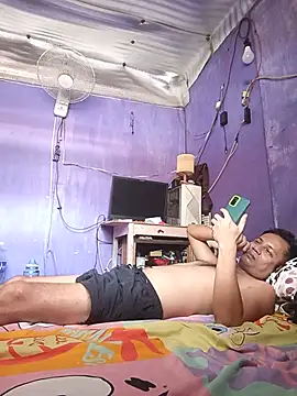 Snapshot of hotcumboi69 chatting on 07/18/26, 03:33 hotcumboi69 online show from 07/18/26, 03:33