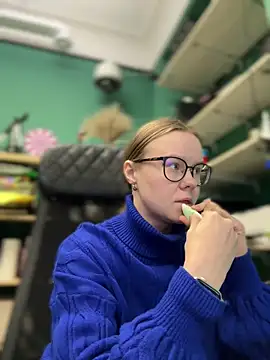  CherryBloom  online show from 09/25/25, 08:29