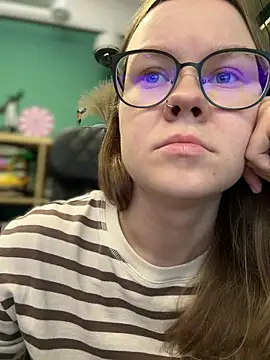  CherryBloom  online show from 09/28/25, 08:52