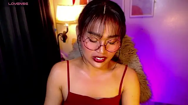 urmidnightcravingsxx online show from 06/11/26, 03:59