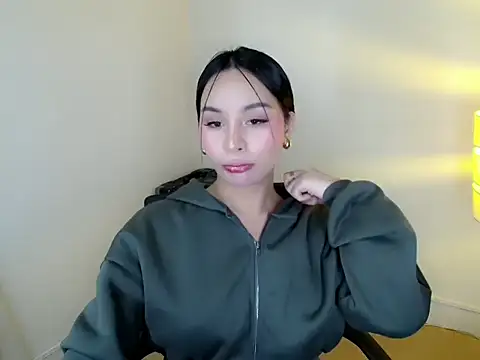 holly tabby online show from 06/26/26, 06:01
