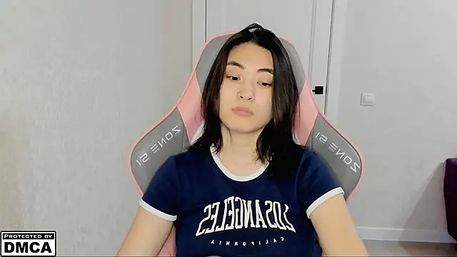 MeilideQian1 online show from 10/18/25, 03:13