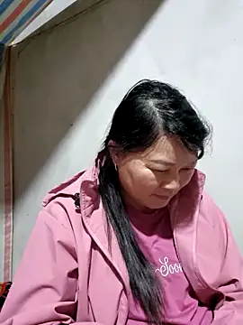 yoowwmr online show from 11/18/25, 01:59