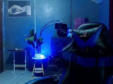 Snapshot of urtranspinay chatting on 10/12/25, 08:41 urtranspinay online show from 10/12/25, 08:41