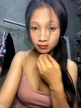 vyvy777 online show from 09/25/25, 12:36