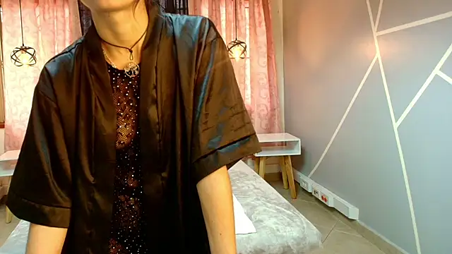 Mia Holly   online show from 10/10/25, 07:35