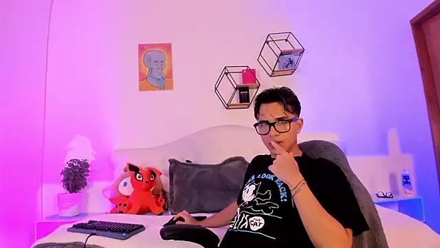 jin luna online show from 10/19/25, 12:06