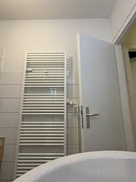 Snapshot of Jasmina-Joy chatting on 11/06/25, 04:46 Jasmina-Joy online show from 11/06/25, 04:46