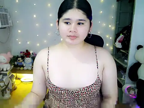 Snapshot of skinnygirl_69 chatting on 10/23/25, 04:17 skinnygirl 69 online show from 10/23/25, 04:17