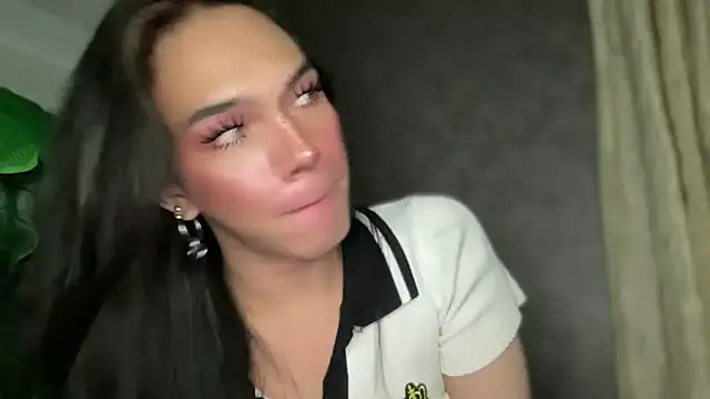 Snapshot of Misselliefayexxx chatting on 09/20/25, 07:59 Misselliefayexxx online show from 09/20/25, 07:59