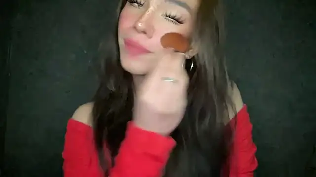 Snapshot of Misselliefayexxx chatting on 10/05/25, 11:02 Misselliefayexxx online show from 10/05/25, 11:02