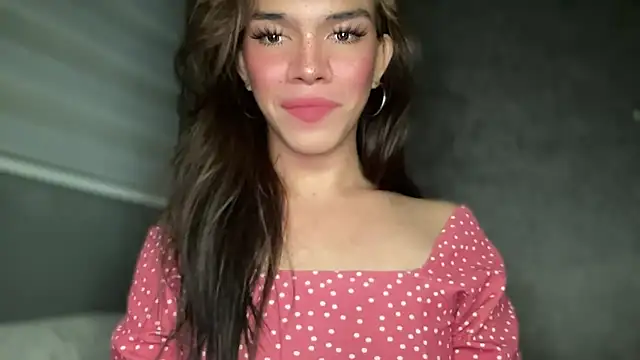 Snapshot of Misselliefayexxx chatting on 10/08/25, 12:41 Misselliefayexxx online show from 10/08/25, 12:41