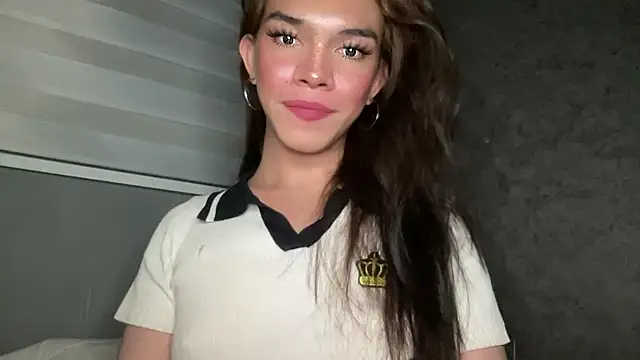 Snapshot of Misselliefayexxx chatting on 10/10/25, 12:42 Misselliefayexxx online show from 10/10/25, 12:42