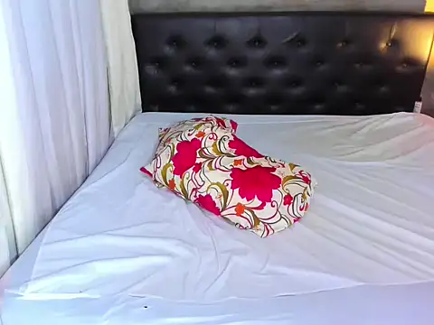 hotbabymaria online show from 10/02/25, 12:17