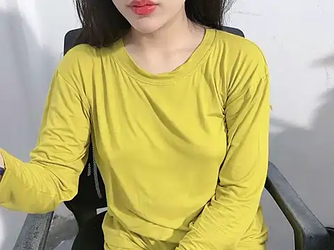 Snapshot of Bino119 chatting on 09/15/25, 04:18 Bino119 online show from 09/15/25, 04:18