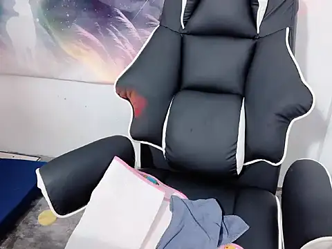 Snapshot of Bino119 chatting on 11/05/25, 01:44 Bino119 online show from 11/05/25, 01:44