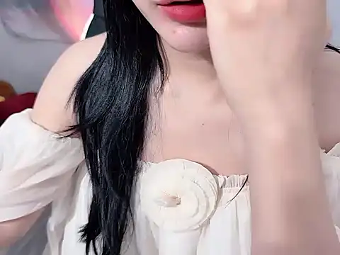 Snapshot of Bino119 chatting on 11/28/25, 11:35 Bino119 online show from 11/28/25, 11:35