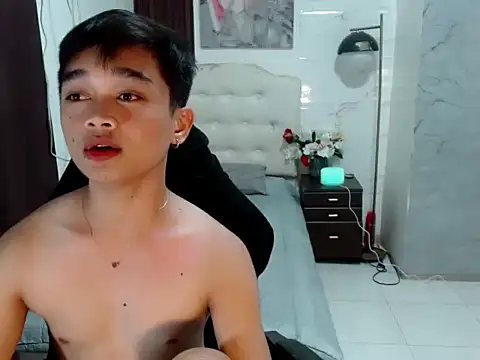 Snapshot of sexysam14 chatting on 11/09/25, 10:46 sexysam14 online show from 11/09/25, 10:46