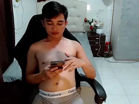 Snapshot of sexysam14 chatting on 11/17/25, 08:53 sexysam14 online show from 11/17/25, 08:53