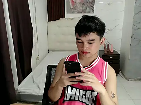 Snapshot of sexysam14 chatting on 02/01/26, 10:36 sexysam14 online show from 02/01/26, 10:36