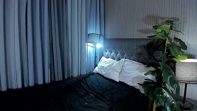 HugeCocoCock online show from 07/02/26, 08:37