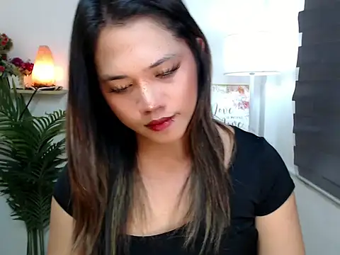 Snapshot of scarlett_brownx69 chatting on 10/05/25, 10:46 scarlett brownx69 online show from 10/05/25, 10:46