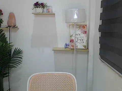 Snapshot of scarlett_brownx69 chatting on 03/28/26, 06:13 scarlett brownx69 online show from 03/28/26, 06:13