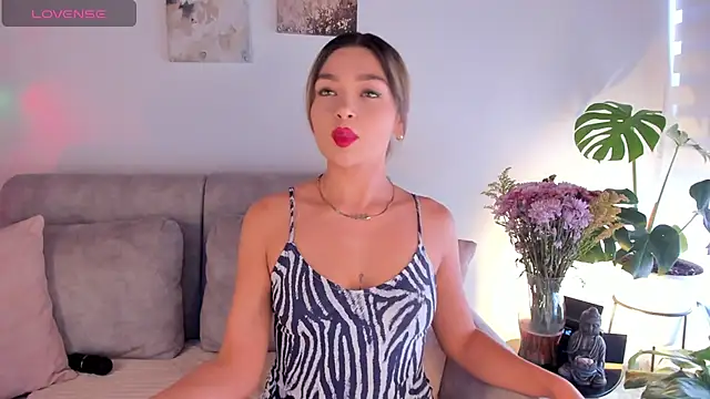 Estrer collins online show from 09/15/25, 08:20