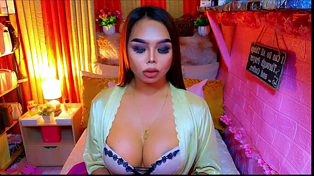 MoniqueCeleste online show from 02/09/26, 02:10
