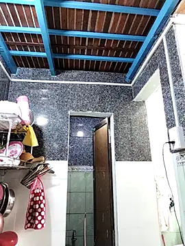 Okleotina online show from 10/24/25, 04:25