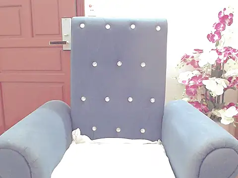 Snapshot of ruby_8x chatting on 10/29/25, 12:13 ruby 8x online show from 10/29/25, 12:13