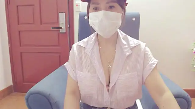 Snapshot of ruby_8x chatting on 11/03/25, 02:07 ruby 8x online show from 11/03/25, 02:07