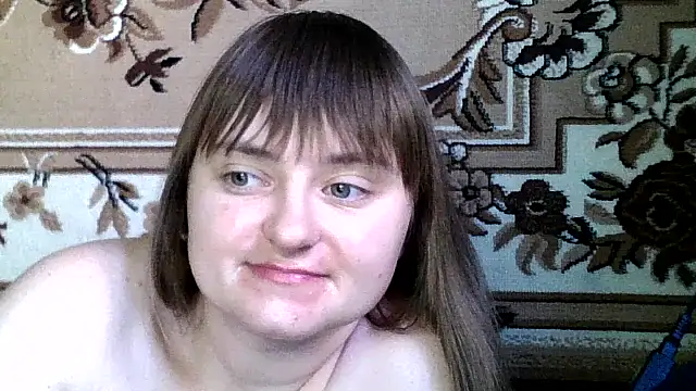 Snapshot of LuckyLust11 chatting on 10/21/25, 01:23 LuckyLust11 online show from 10/21/25, 01:23