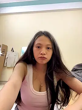 Snapshot of Aghenh chatting on 10/07/25, 01:19 Aghenh online show from 10/07/25, 01:19