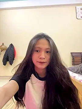 Snapshot of Aghenh chatting on 10/19/25, 05:19 Aghenh online show from 10/19/25, 05:19