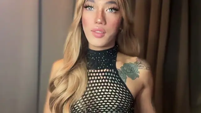 Lust-sluttymira online show from 10/10/25, 01:15