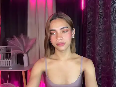 Lovelynikki03 online show from 10/14/25, 06:31