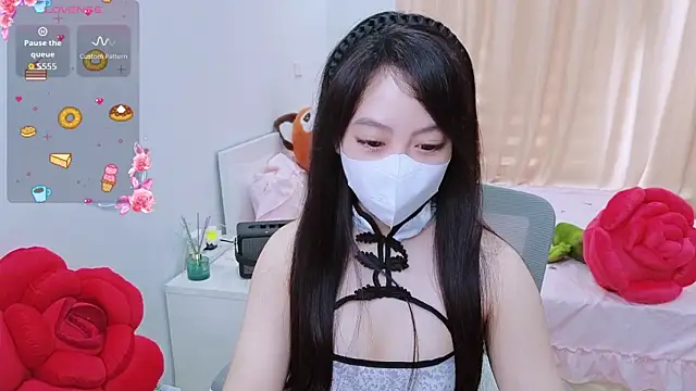 -MinaYoung- online show from 10/19/25, 03:18