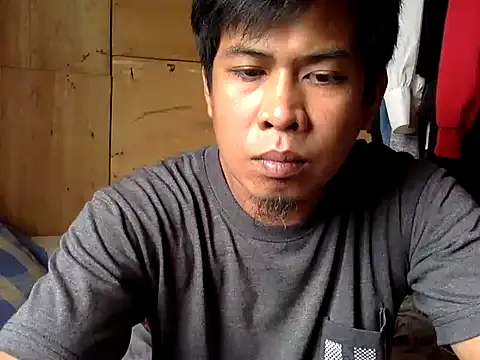 Snapshot of SteveFoxxe chatting on 10/11/25, 03:28 SteveFoxxe online show from 10/11/25, 03:28