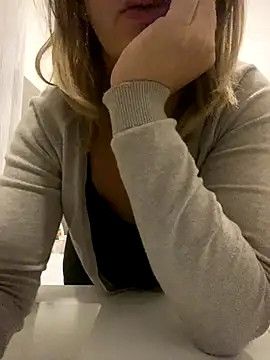 Veryvery30 online show from 11/08/25, 03:56