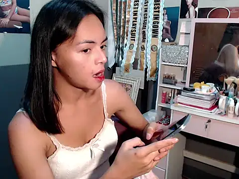 Snapshot of miya_khali chatting on 11/14/25, 08:24 miya khali online show from 11/14/25, 08:24