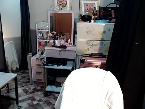 Snapshot of miya_khali chatting on 12/14/25, 08:52 miya khali online show from 12/14/25, 08:52