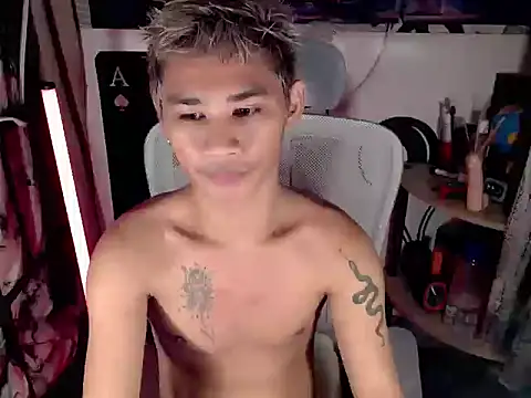 Snapshot of asianhardcock25 chatting on 04/03/26, 04:49 asianhardcock25 online show from 04/03/26, 04:49