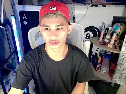 Snapshot of asianhardcock25 chatting on 04/07/26, 12:49 asianhardcock25 online show from 04/07/26, 12:49